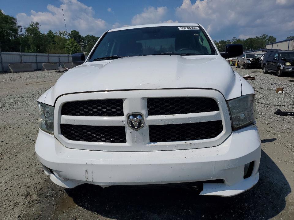 59238466 :رقم المزاد ، 1C6RR6KT0FS614896 vin ، 2015 Ram 1500 مزاد بيع