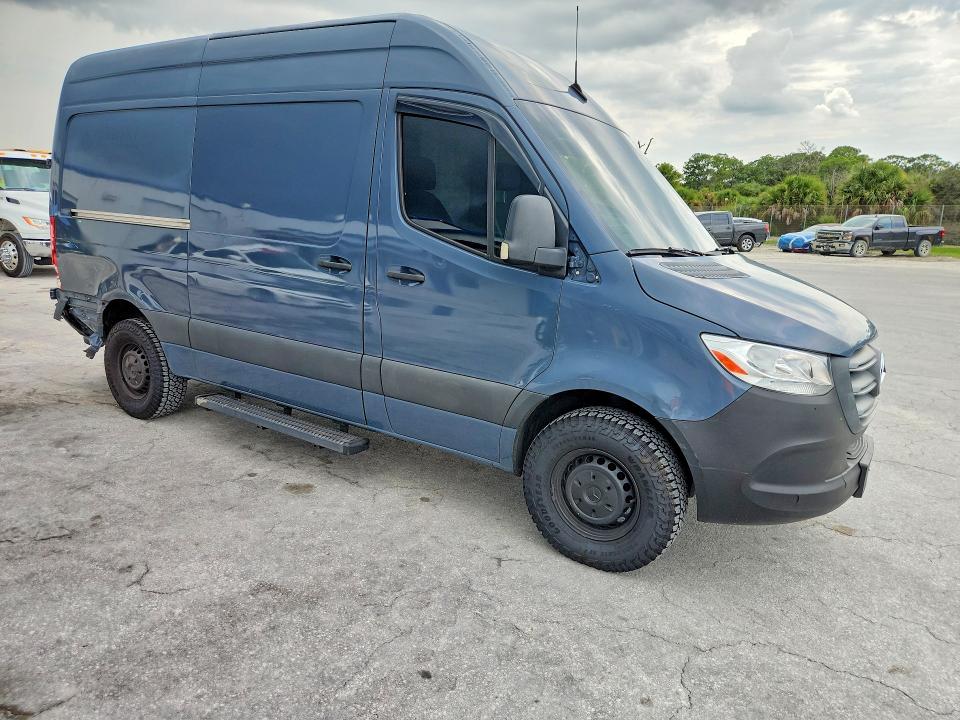 62395506 :رقم المزاد ، WD4PF0CD0KP093517 vin ، 2019 Mercedes-benz Sprinter مزاد بيع