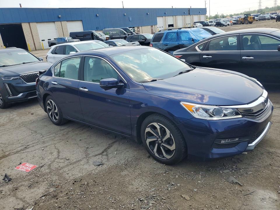 Auction sale of the 2017 Honda Accord, vin: 1HGCR2F88HA212129, lot number: 61332596
