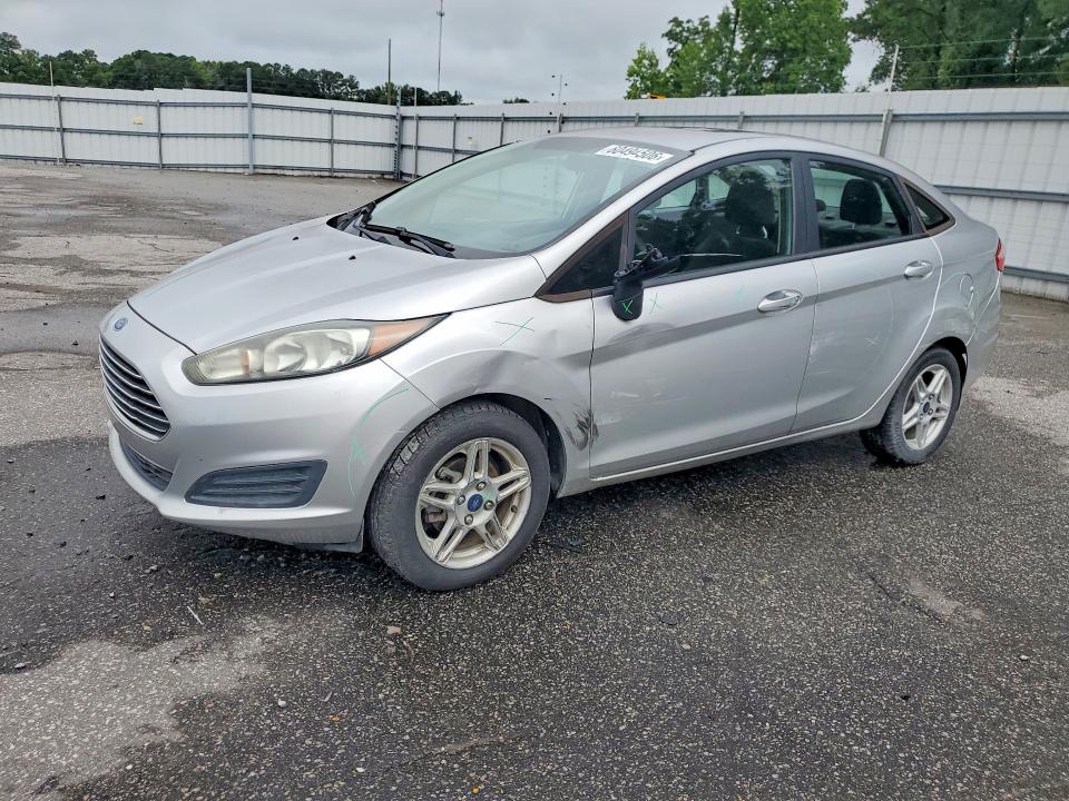 60494506 :رقم المزاد ، 3FADP4BJ9JM108244 vin ، 2018 Ford Fiesta مزاد بيع
