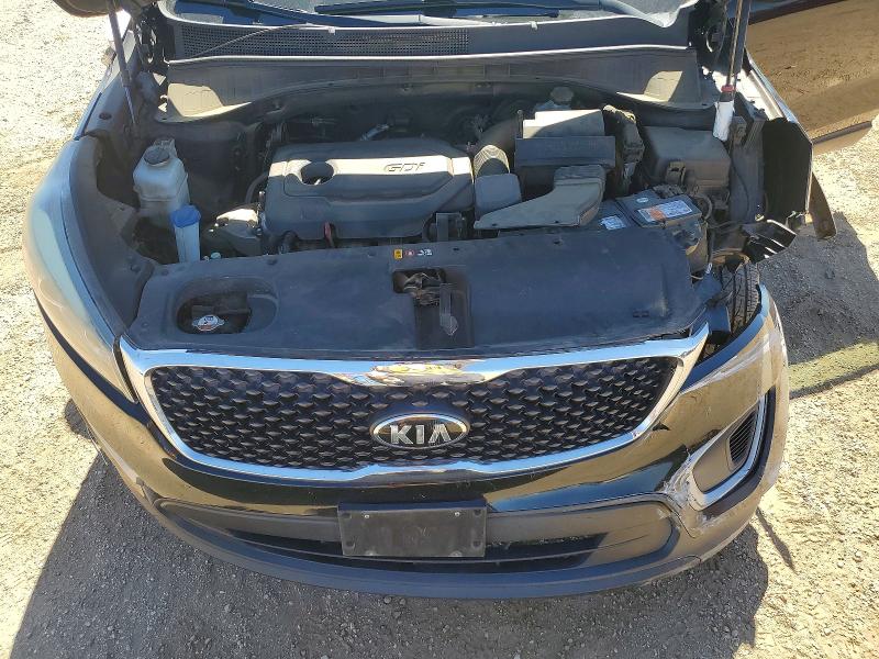 60257956 :رقم المزاد ، 5XYPG4A31HG272542 vin ، 2017 Kia Sorento مزاد بيع