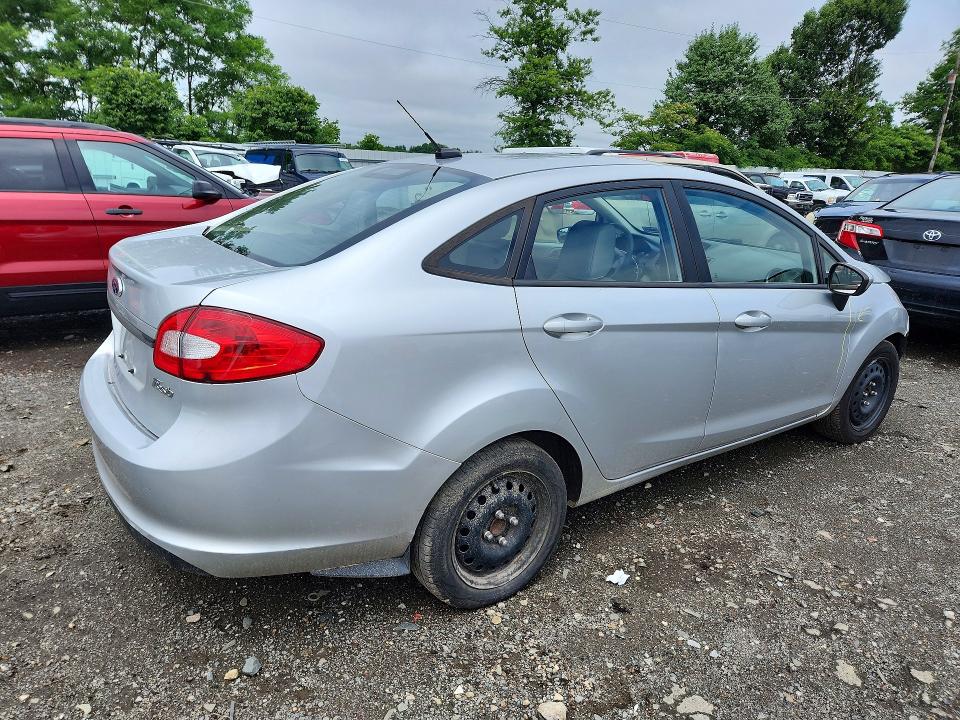 59578636 :رقم المزاد ، 3FADP4AJ9DM153772 vin ، 2013 Ford Fiesta مزاد بيع