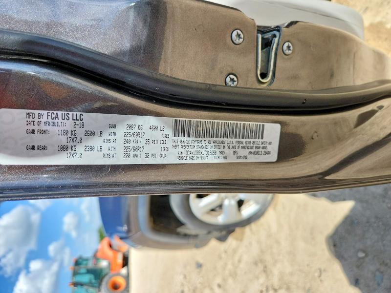 59668216 :رقم المزاد ، 3C4NJDBBXJT315658 vin ، 2018 Jeep Compass مزاد بيع
