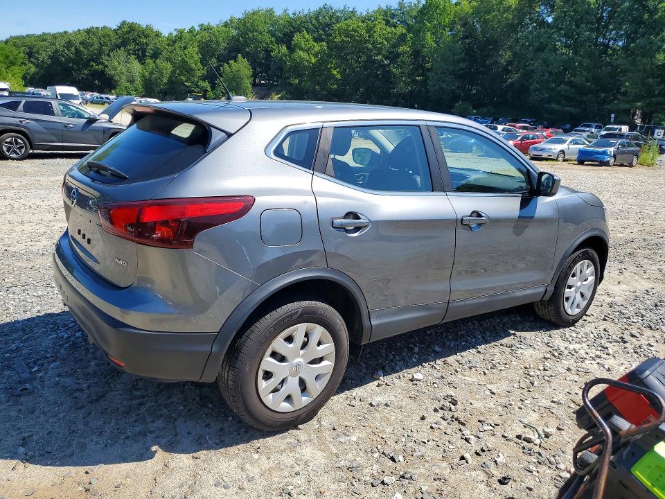 60404176 :رقم المزاد ، JN1BJ1CR6JW257381 vin ، 2018 Nissan Rogue Sport مزاد بيع