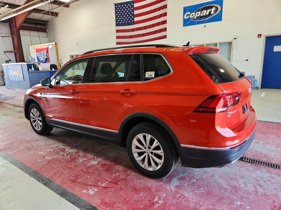 60822606 :رقم المزاد ، 3VV2B7AX0JM074574 vin ، 2018 Volkswagen Tiguan مزاد بيع