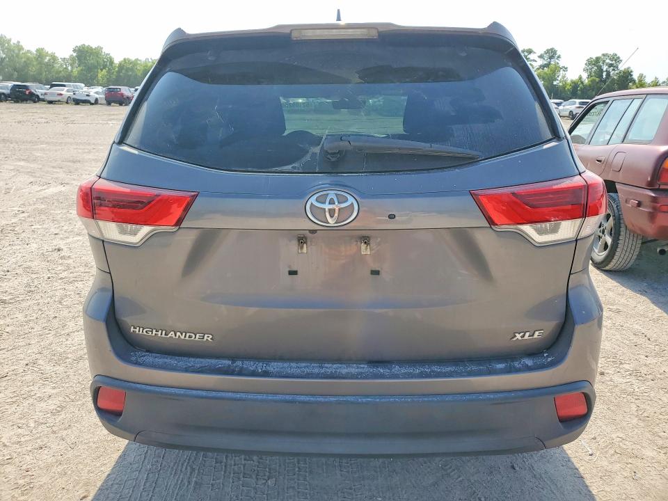 62109266 :رقم المزاد ، 5TDKZRFH4KS567442 vin ، 2019 Toyota Highlander مزاد بيع