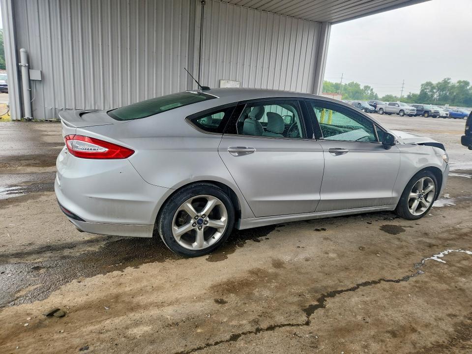 61763526 :رقم المزاد ، 3FA6P0G72GR380001 vin ، 2016 Ford Fusion مزاد بيع