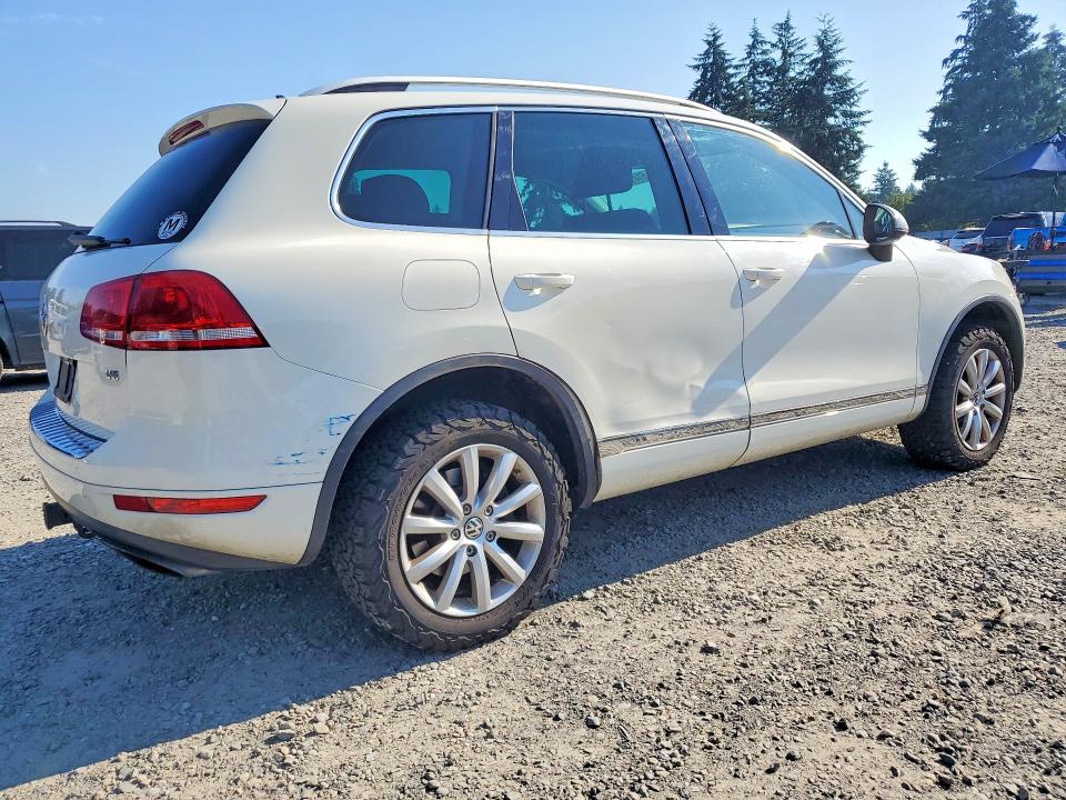 Продажа на аукционе авто 2011 Volkswagen Touareg, vin: WVGFF9BP5BD001384, номер лота: 61412106