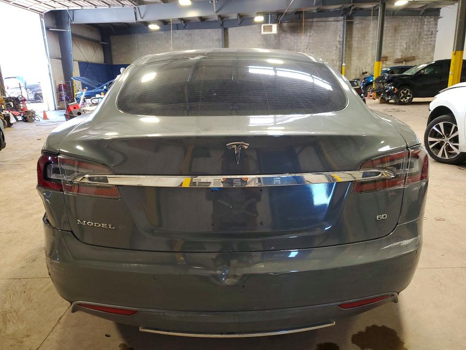 61417626 :رقم المزاد ، 5YJSA1S17EFP56290 vin ، 2014 Tesla Model S مزاد بيع