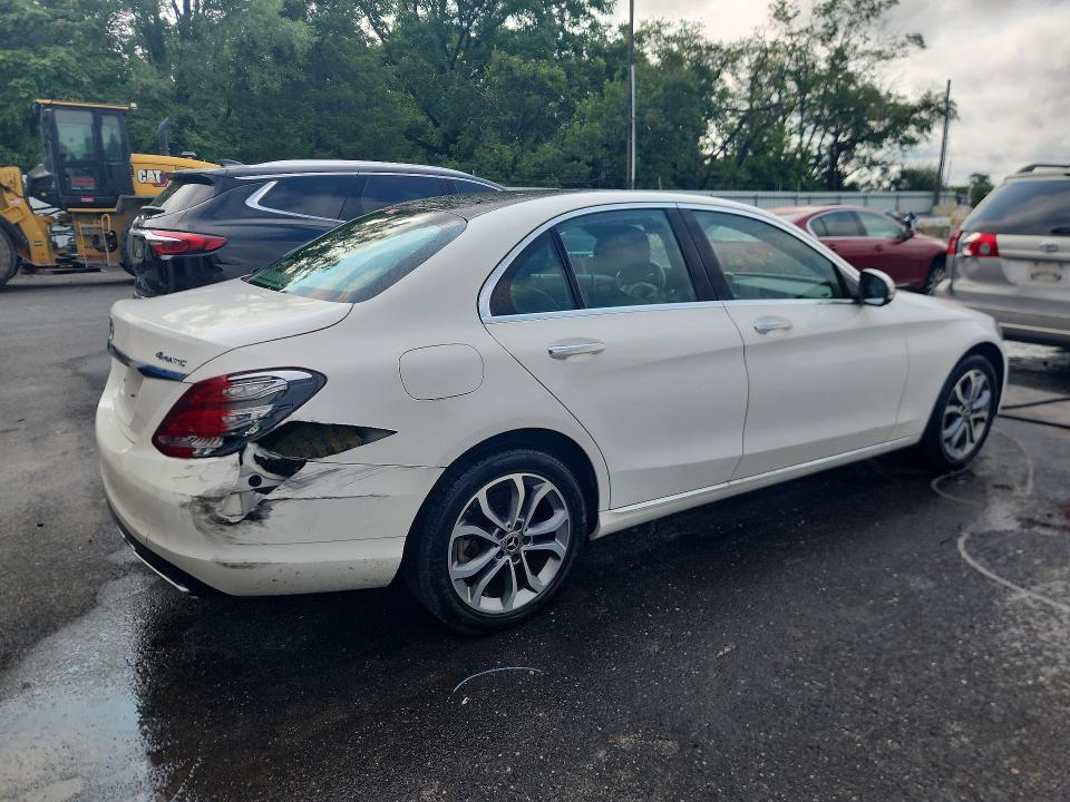 2018 Mercedes-benz C მანქანა იყიდება აუქციონზე, vin: WDDWF4KB1JR409464, აუქციონის ნომერი: 61724556