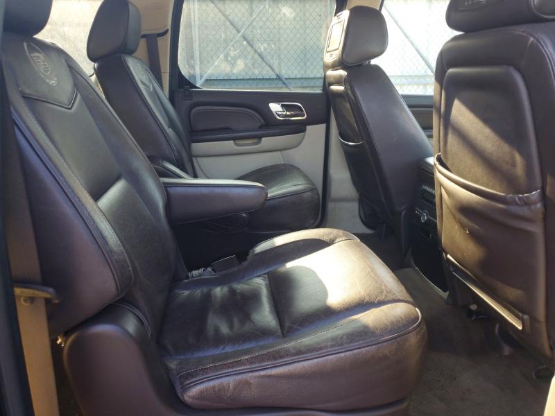 2011 Cadillac Escalade მანქანა იყიდება აუქციონზე, vin: 1GYS4KEF4BR282190, აუქციონის ნომერი: 59368096