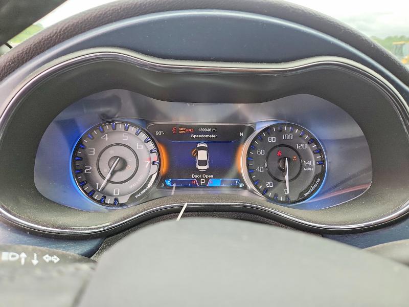 62085316 :رقم المزاد ، 1C3CCCDG2FN665124 vin ، 2015 Chrysler 200 مزاد بيع
