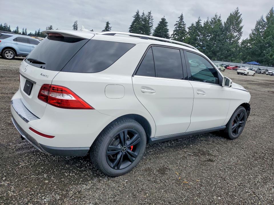 2015 Mercedes-benz Ml მანქანა იყიდება აუქციონზე, vin: 4JGDA5HB8FA595597, აუქციონის ნომერი: 61601296