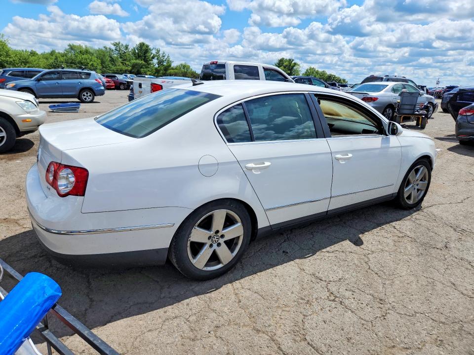 60175876 :رقم المزاد ، WVWAK73C38E247279 vin ، 2008 Volkswagen Passat مزاد بيع