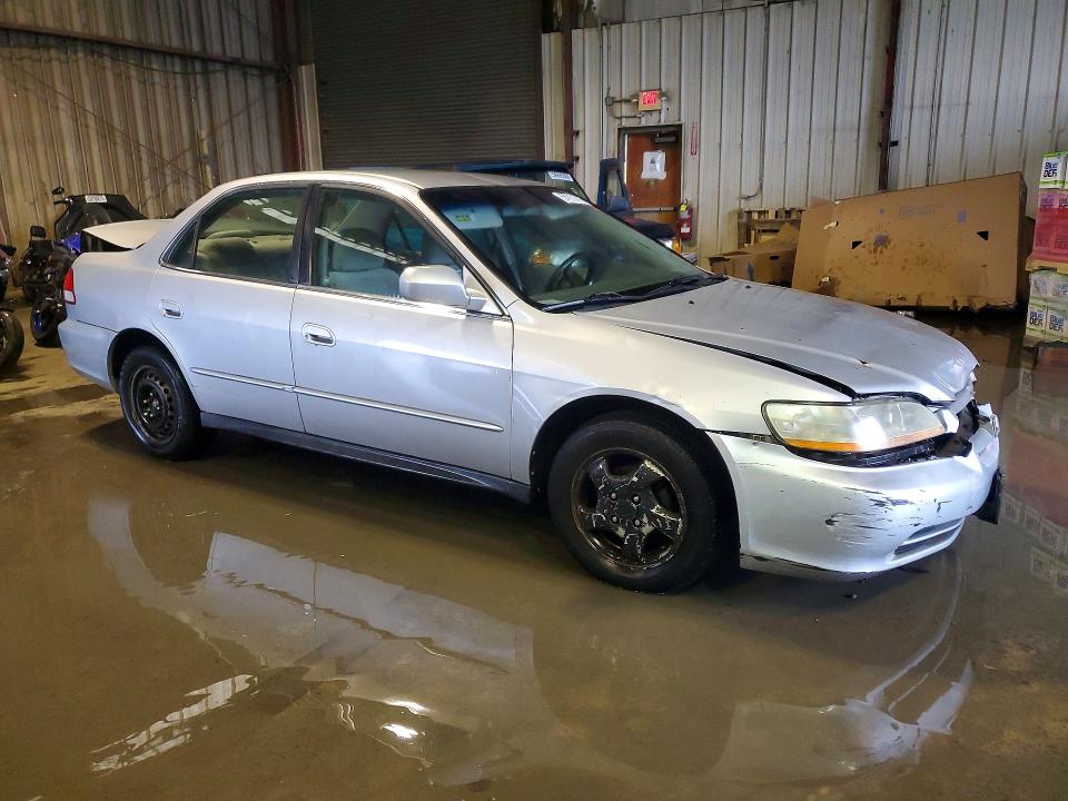 2001 Honda Accord მანქანა იყიდება აუქციონზე, vin: 1HGCG65501A104047, აუქციონის ნომერი: 57911076