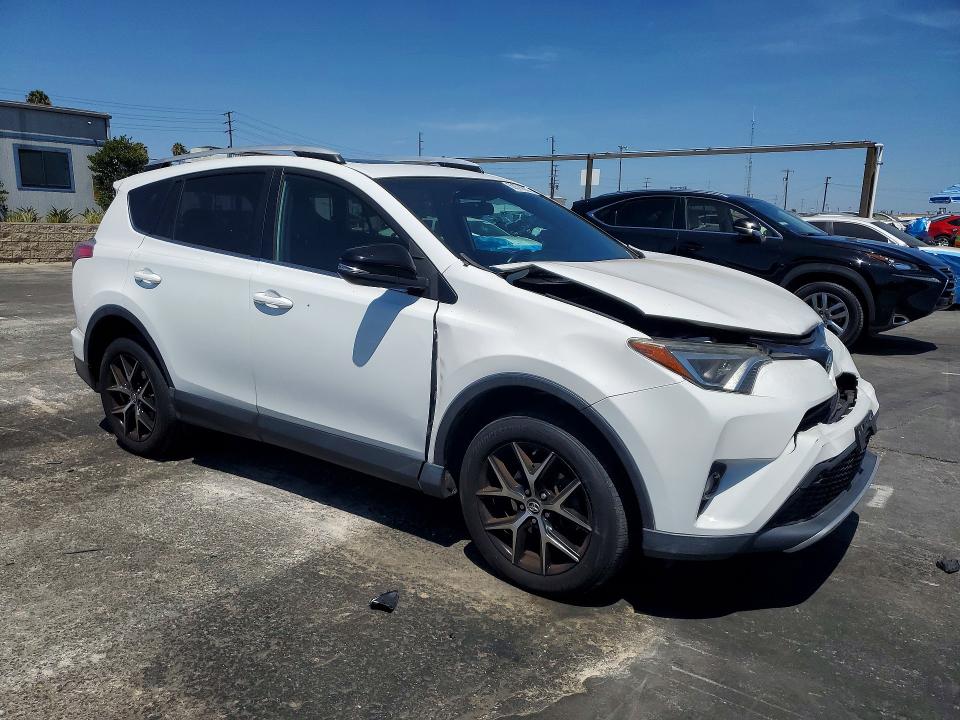 62676826 :رقم المزاد ، 2T3NFREV5GW305142 vin ، 2016 Toyota Rav4 مزاد بيع