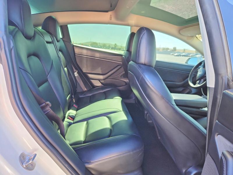 62529996 :رقم المزاد ، 5YJ3E1EC4MF876245 vin ، 2021 Tesla Model 3 مزاد بيع