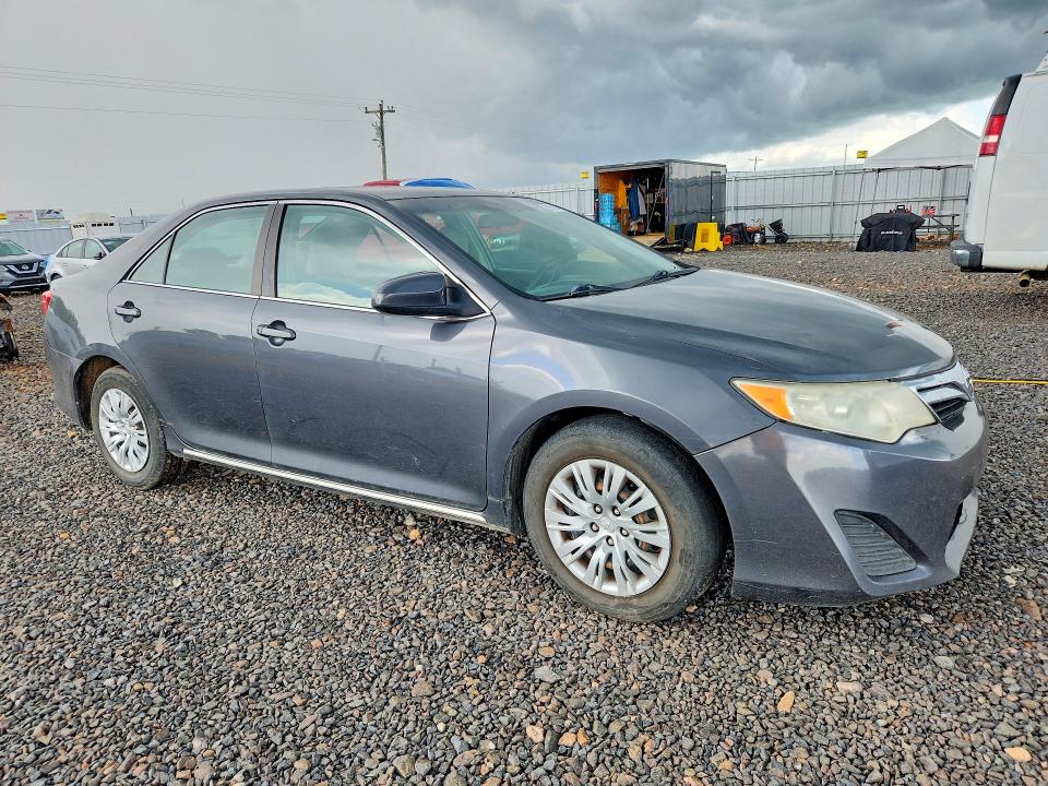 61518556 :رقم المزاد ، 4T1BF1FK3CU045836 vin ، 2012 Toyota Camry مزاد بيع
