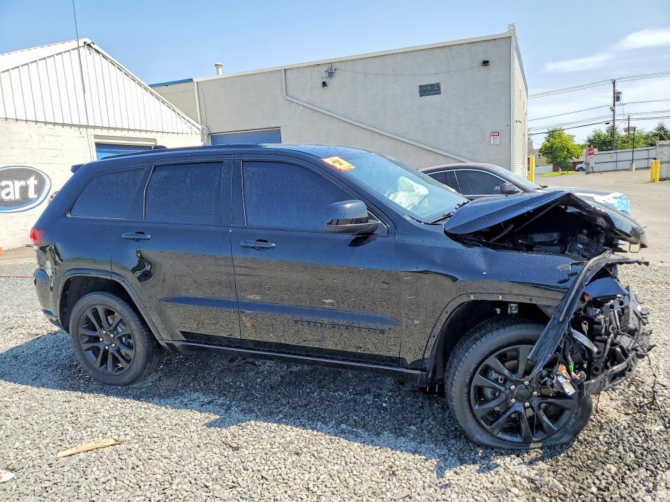Продажа на аукционе авто 2018 Jeep Grand Cherokee, vin: 1C4RJFAG4JC367244, номер лота: 61994766