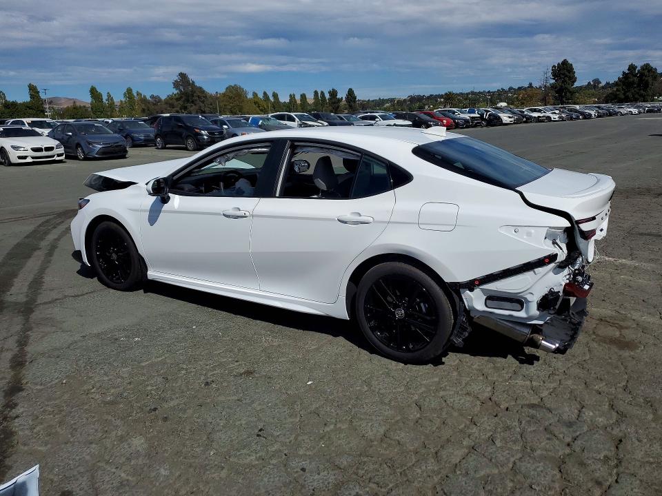 62060946 :رقم المزاد ، 4T1DBADK9TU057738 vin ، 2026 Toyota Camry مزاد بيع