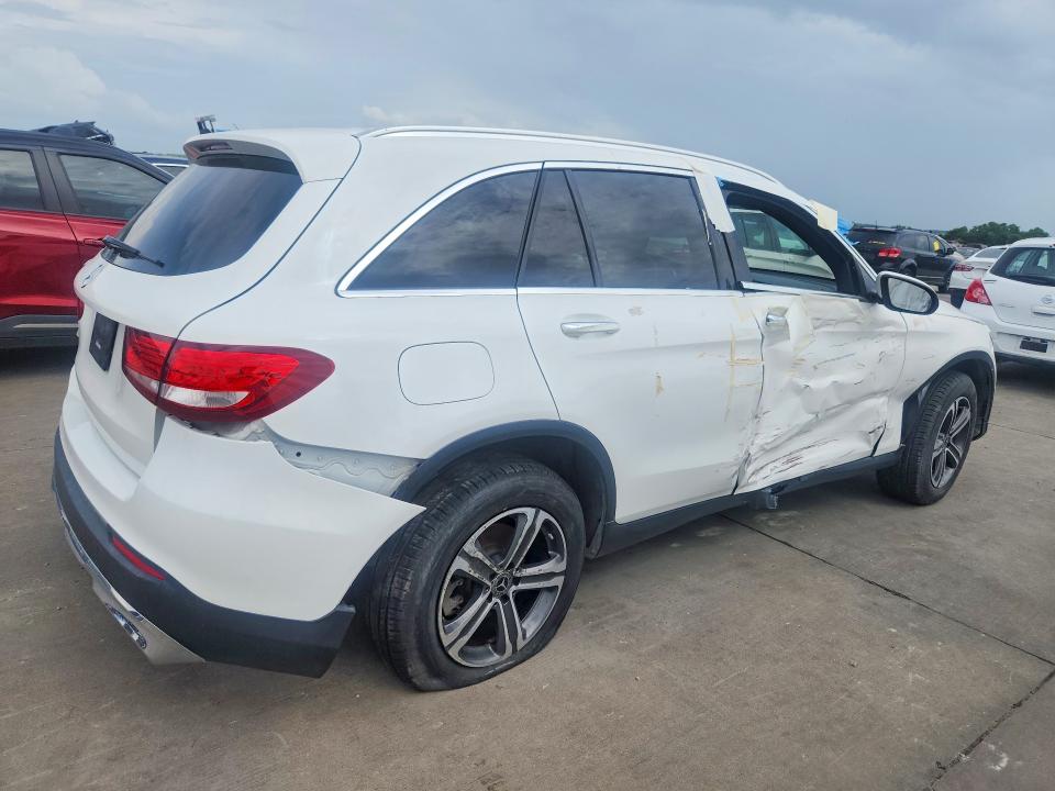 60997026 :رقم المزاد ، WDC0G4JB6HF132895 vin ، 2017 Mercedes-benz Glc مزاد بيع