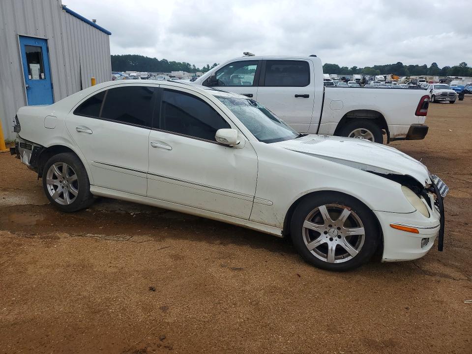 60684216 :رقم المزاد ، WDBUF56X27B034200 vin ، 2007 Mercedes-benz E مزاد بيع