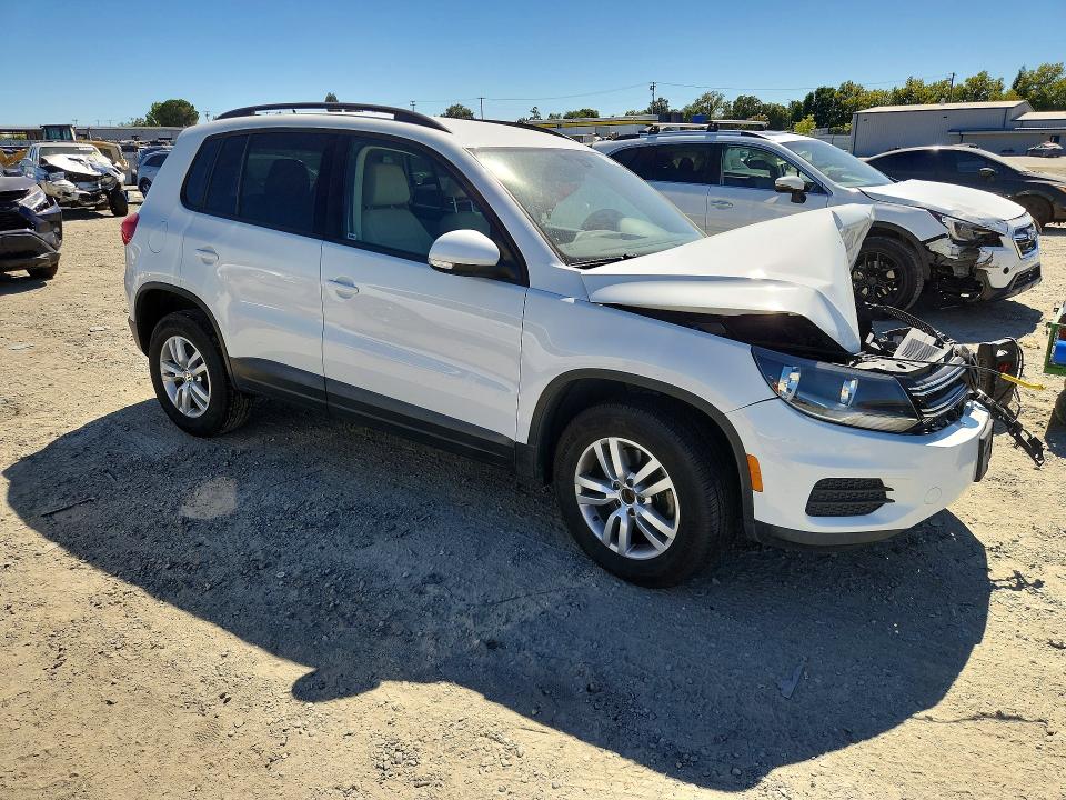 62491826 :رقم المزاد ، WVGAV7AX8GW578330 vin ، 2016 Volkswagen Tiguan مزاد بيع