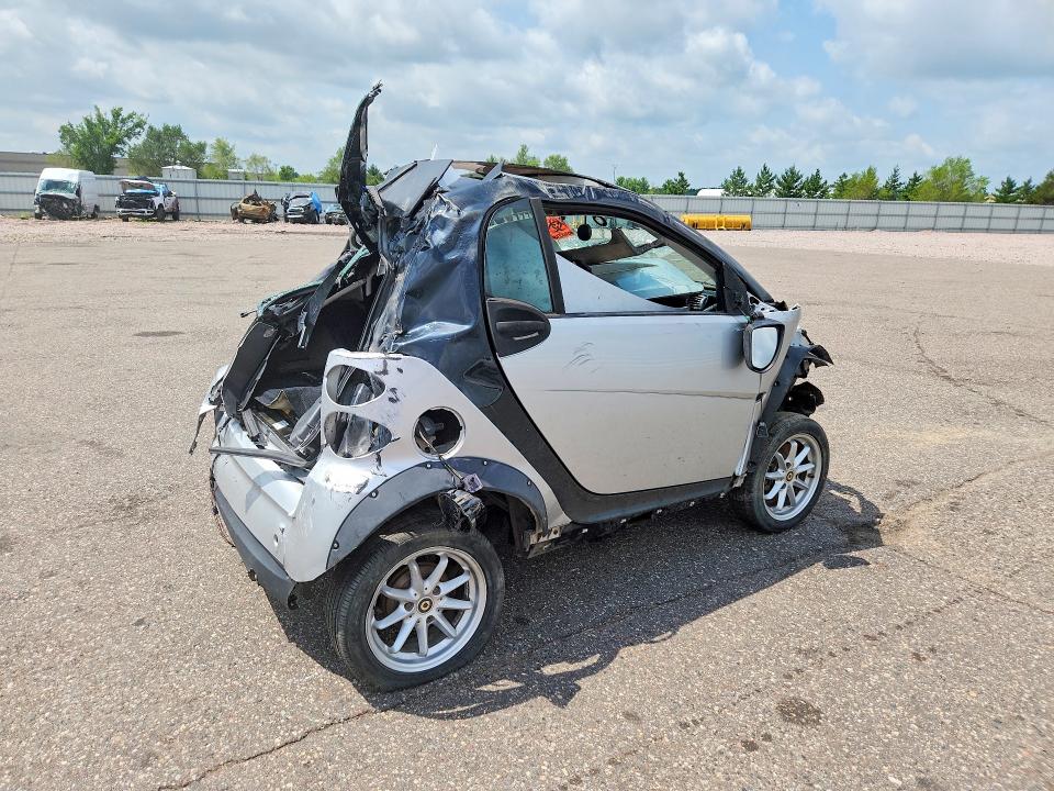 61020556 :رقم المزاد ، WMEEJ31X98K139058 vin ، 2008 Smart Fortwo مزاد بيع