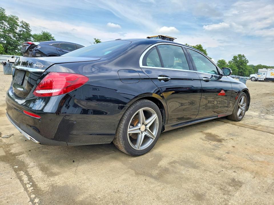 62074456 :رقم المزاد ، WDDZF4KB7HA022956 vin ، 2017 Mercedes-benz E مزاد بيع