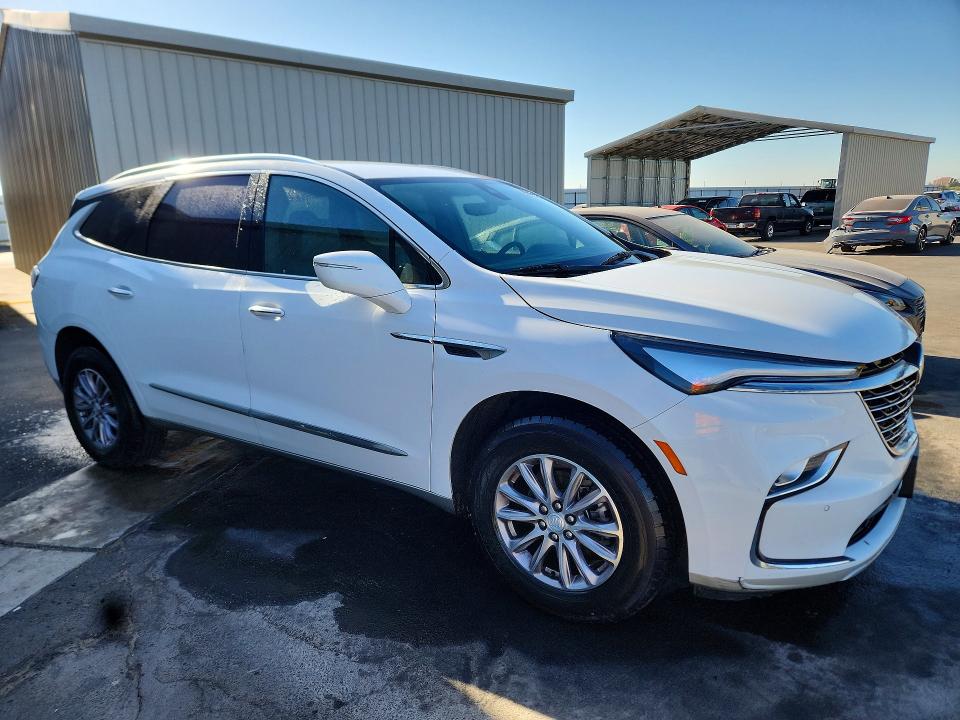 2022 Buick Enclave მანქანა იყიდება აუქციონზე, vin: 5GAEVBKW4NJ162141, აუქციონის ნომერი: 62806766