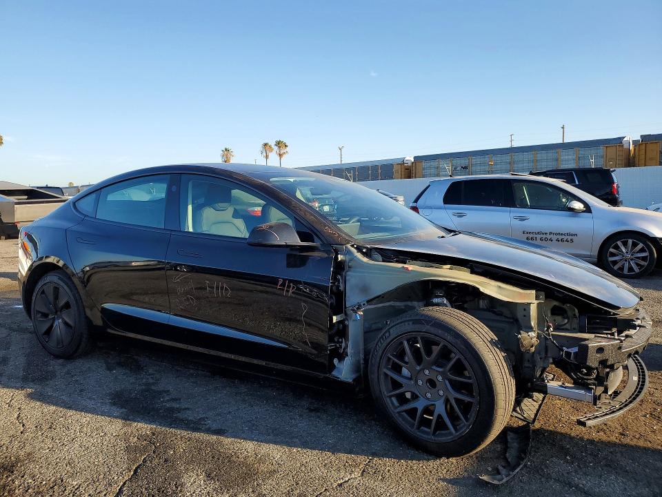 2026 Tesla Model 3 მანქანა იყიდება აუქციონზე, vin: 5YJ3E1EAXTF160317, აუქციონის ნომერი: 61057116