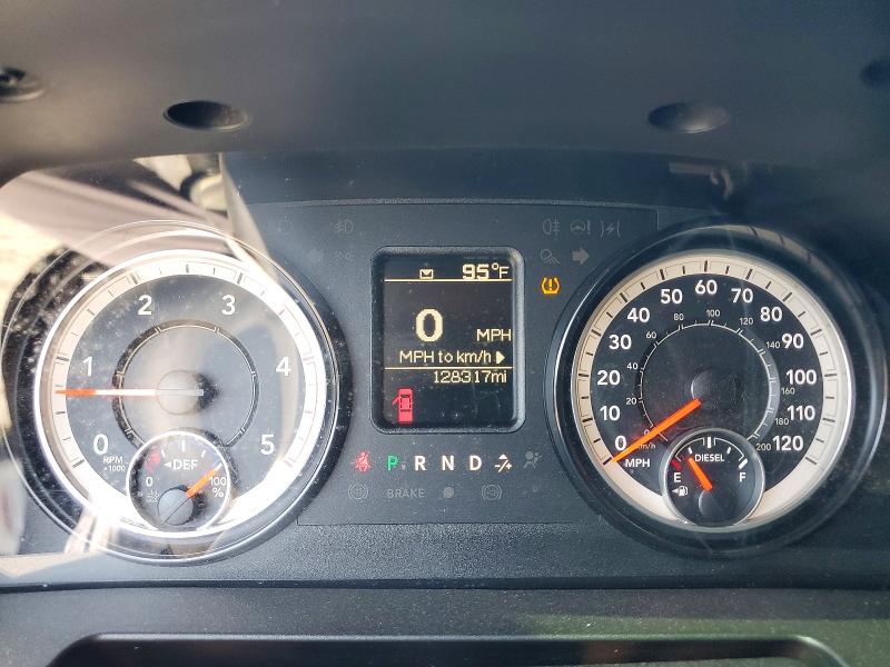 60562516 :رقم المزاد ، 3C6UR5CL0JG378799 vin ، 2018 Ram 2500 مزاد بيع