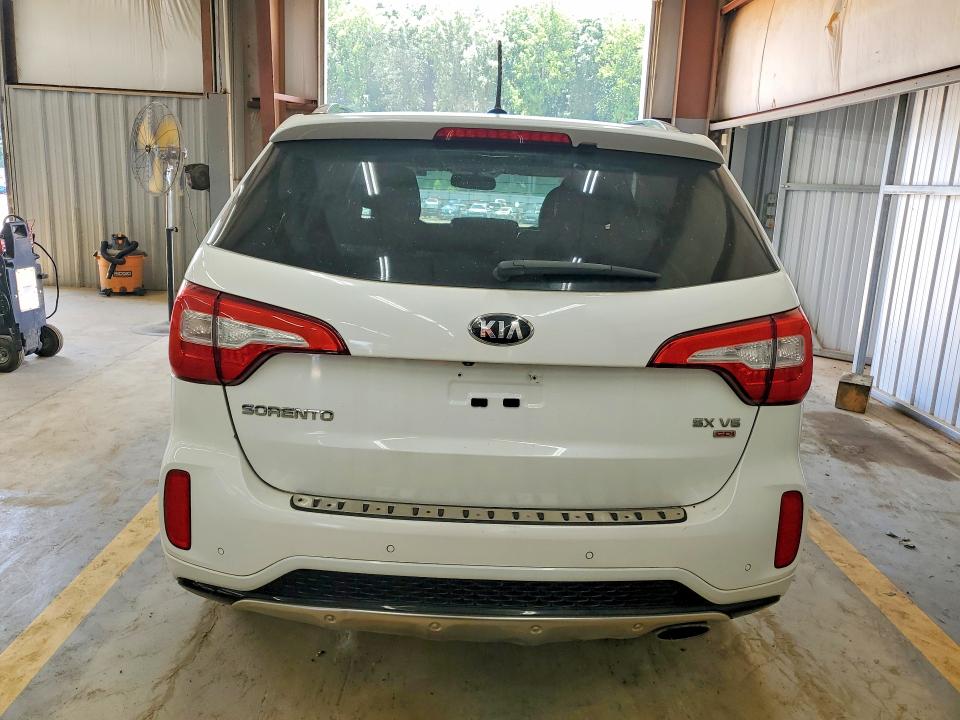 61491636 :رقم المزاد ، 5XYKW4A76FG559601 vin ، 2015 Kia Sorento مزاد بيع