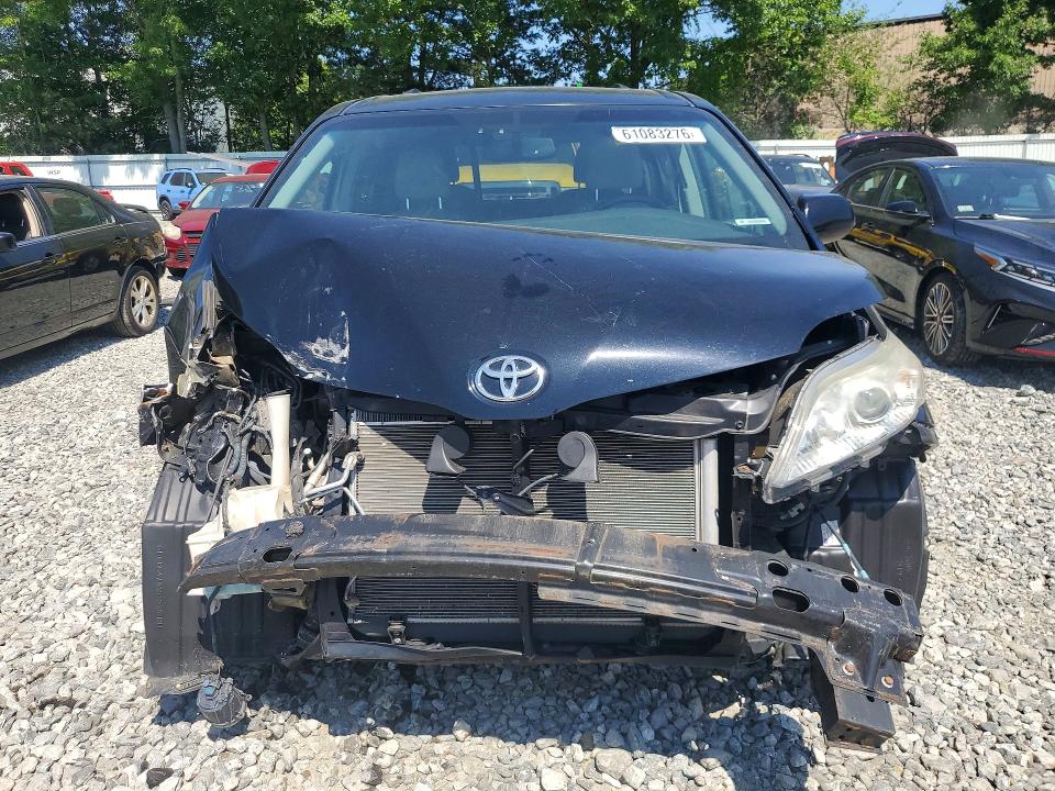 2015 Toyota Sienna მანქანა იყიდება აუქციონზე, vin: 5TDDK3DC7FS113838, აუქციონის ნომერი: 61083276