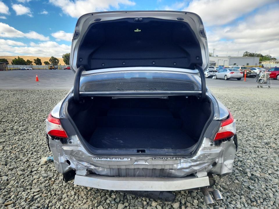 62236986 :رقم المزاد ، 4T1G11AK1LU967047 vin ، 2020 Toyota Camry مزاد بيع