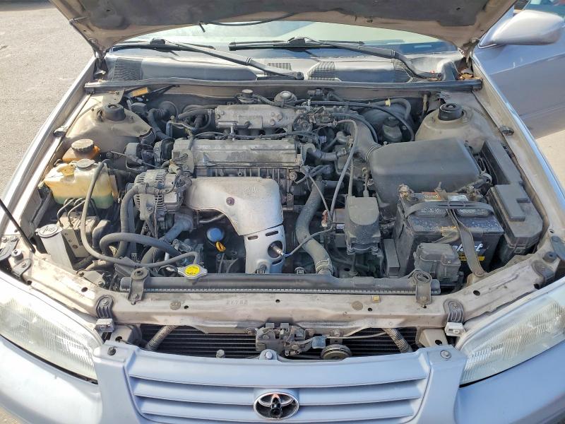 61663006 :رقم المزاد ، 4T1BG22K8XU519925 vin ، 1999 Toyota Camry مزاد بيع