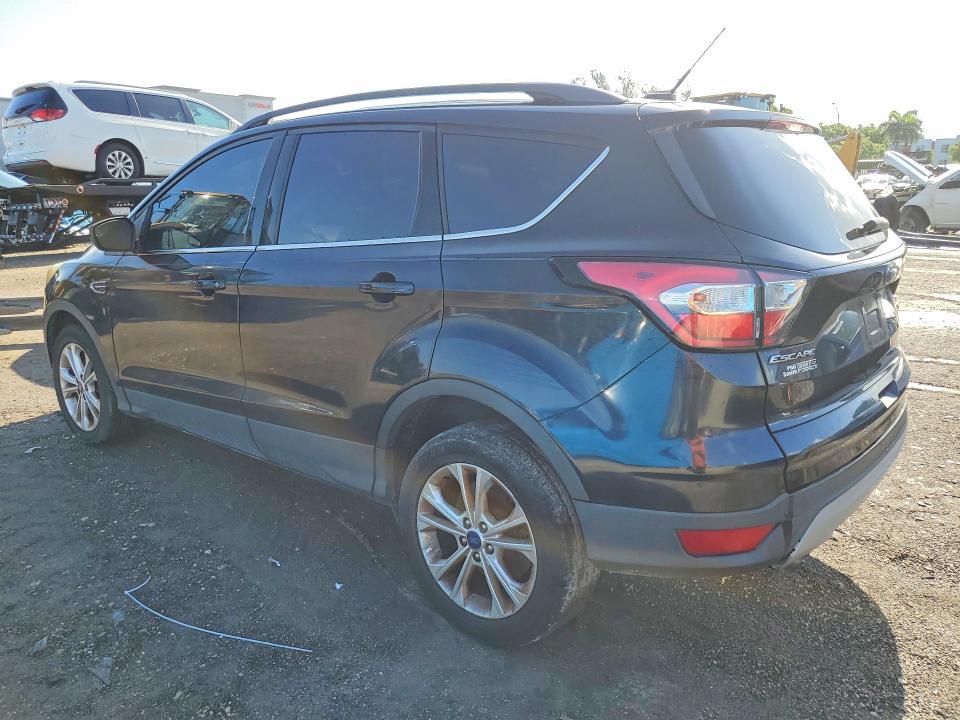 Продажа на аукционе авто 2018 Ford Escape, vin: 1FMCU0GD5JUB28170, номер лота: 59979736