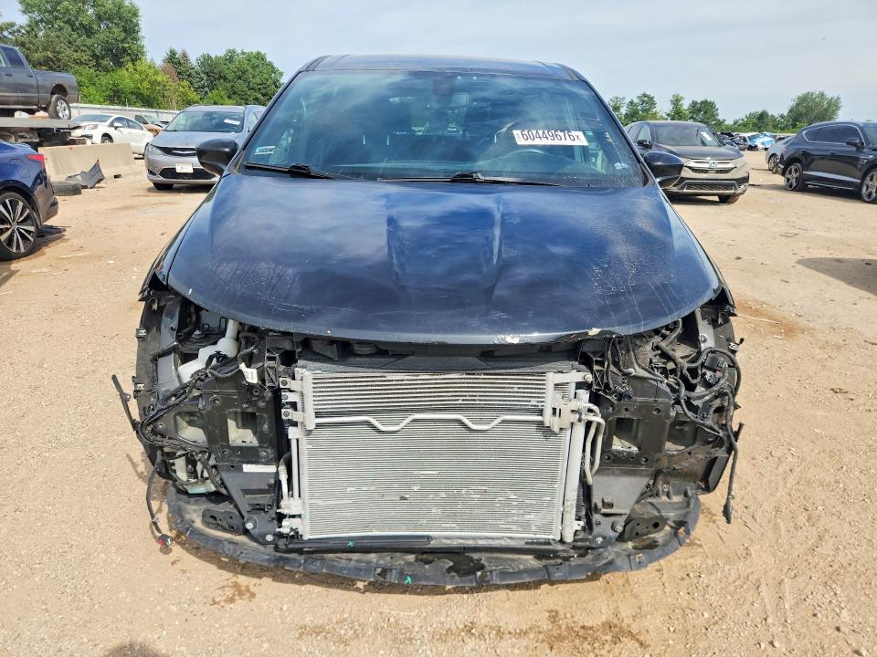 2019 Chrysler Pacifica მანქანა იყიდება აუქციონზე, vin: 2C4RC1FGXKR742035, აუქციონის ნომერი: 60449676