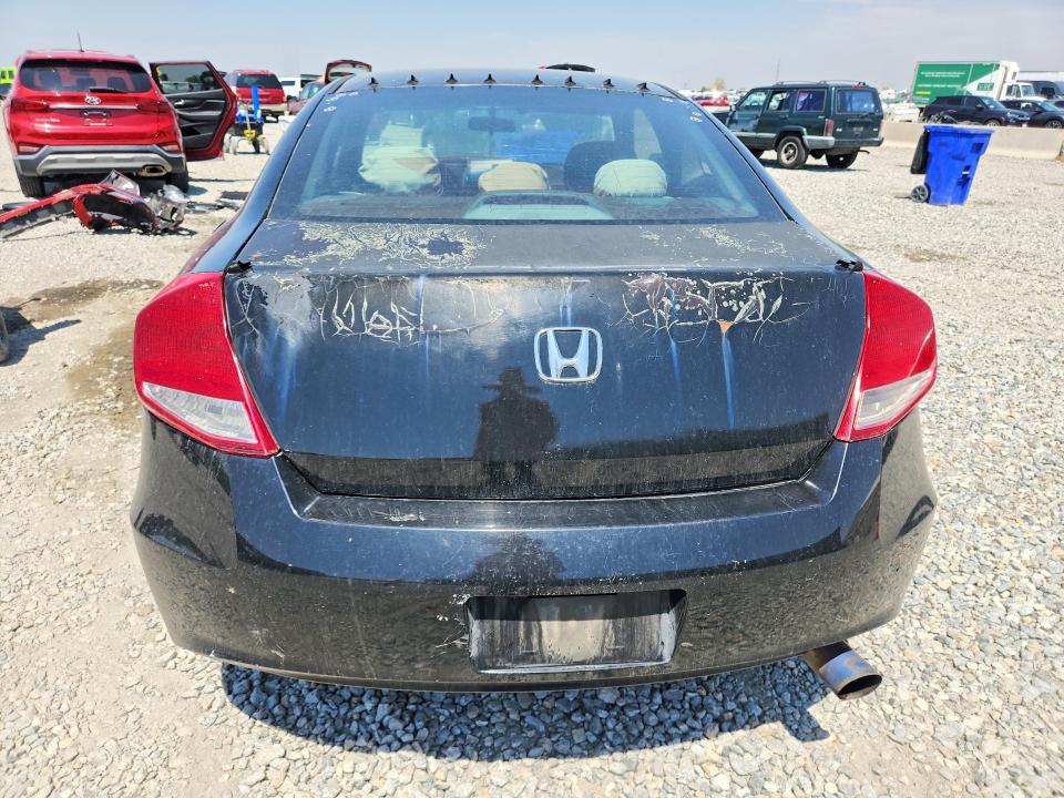 62097776 :رقم المزاد ، 1HGCS1B32BA005803 vin ، 2011 Honda Accord مزاد بيع