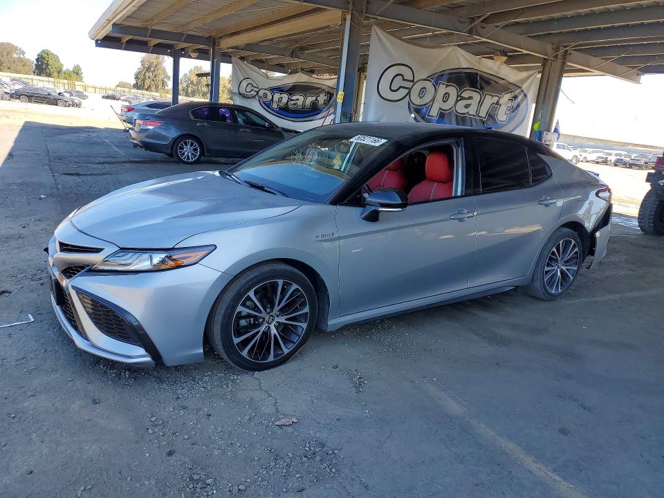 2021 Toyota Camry მანქანა იყიდება აუქციონზე, vin: 4T1K31AK8MU020027, აუქციონის ნომერი: 60521166