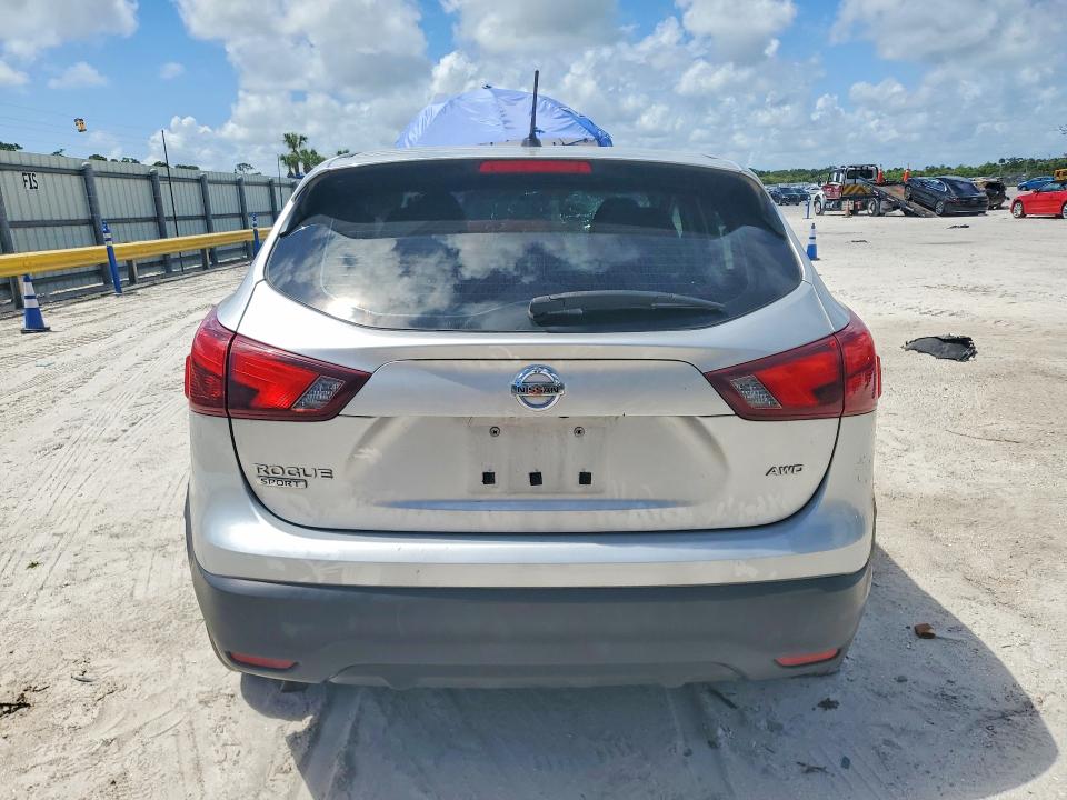62248476 :رقم المزاد ، JN1BJ1CR7JW261844 vin ، 2018 Nissan Rogue Sport مزاد بيع