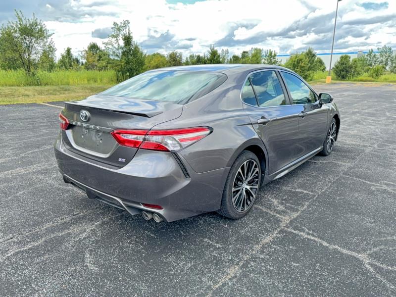 Продаж на аукціоні авто 2018 Toyota Camry, vin: 4T1B11HKXJU560650, номер лоту: 62498586