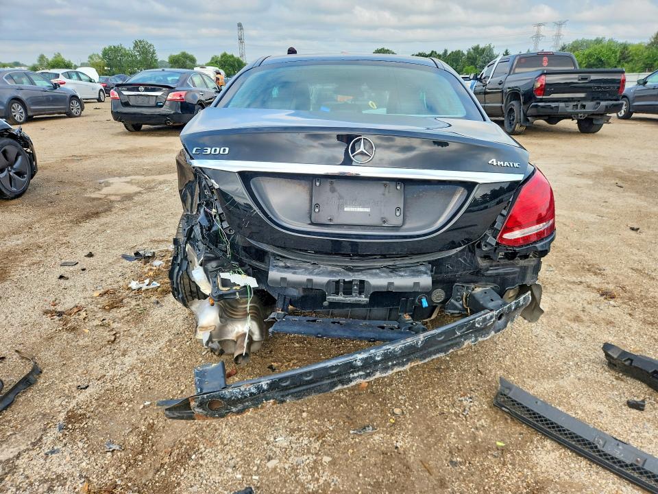 61727426 :رقم المزاد ، 55SWF4KB3HU204172 vin ، 2017 Mercedes-benz C مزاد بيع