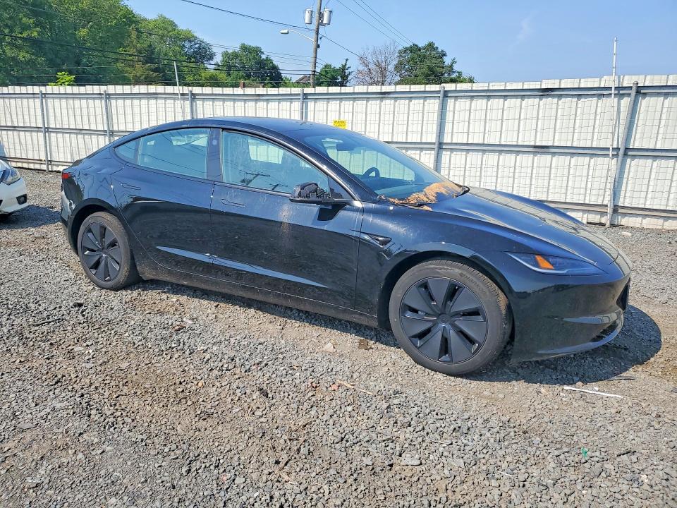60677866 :رقم المزاد ، 5YJ3E1EB8RF836779 vin ، 2024 Tesla Model 3 مزاد بيع