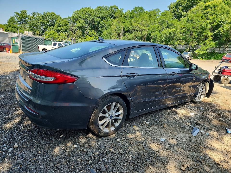 57611436 :رقم المزاد ، 3FA6P0LU0LR159065 vin ، 2020 Ford Fusion مزاد بيع