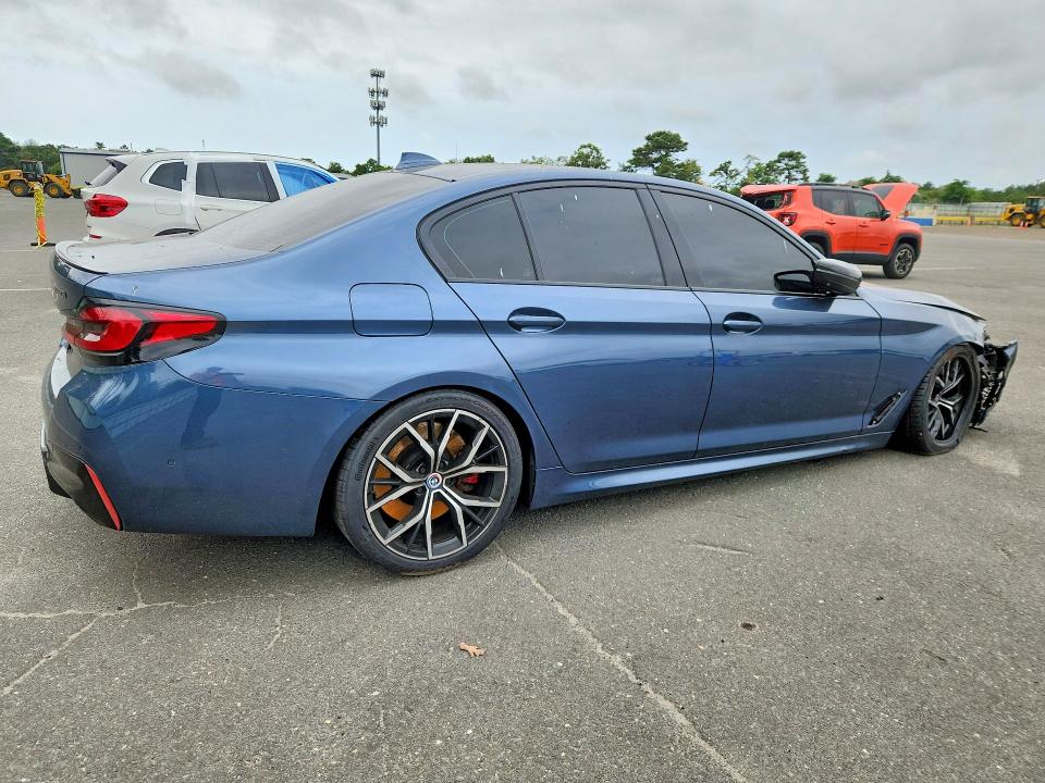62842126 :رقم المزاد ، WBA13BK03PCM16571 vin ، 2023 Bmw M550xi مزاد بيع