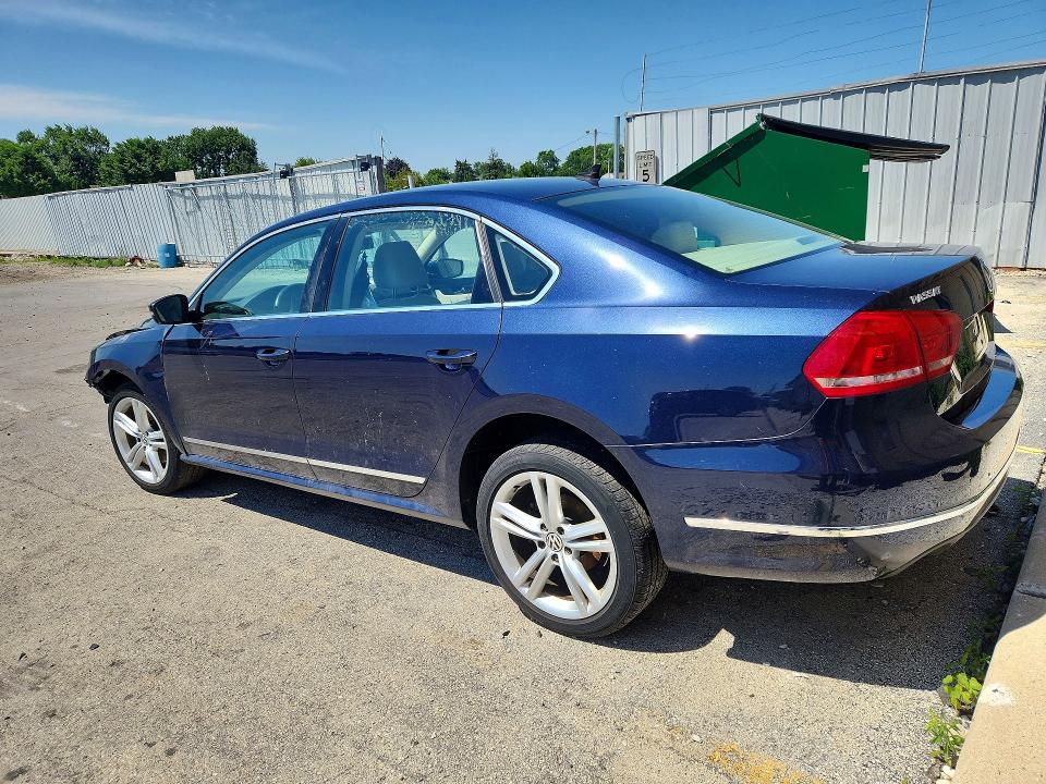 57499626 :رقم المزاد ، 1VWCN7A31DC068065 vin ، 2013 Volkswagen Passat مزاد بيع