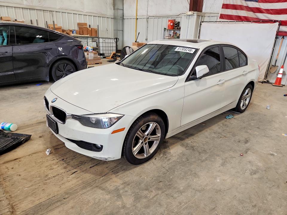 2013 Bmw 320 მანქანა იყიდება აუქციონზე, vin: WBA3C3C52DF982613, აუქციონის ნომერი: 61308246