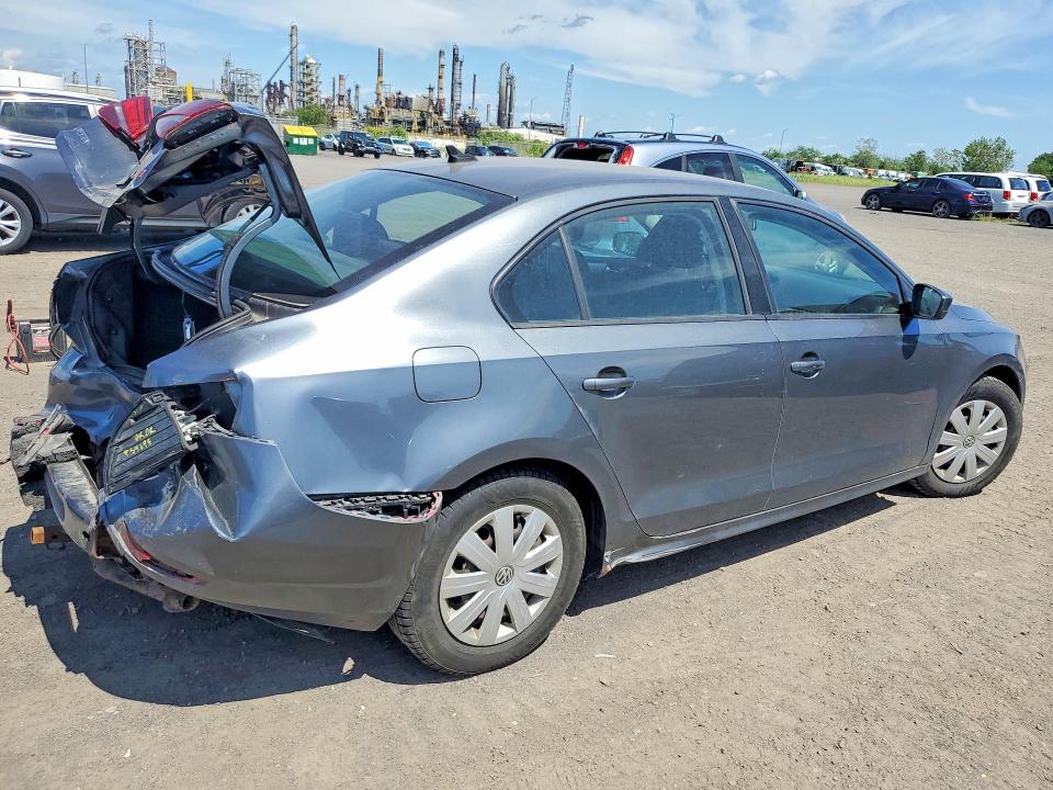 62392266 :رقم المزاد ، 3VW167AJ2HM201696 vin ، 2017 Volkswagen Jetta مزاد بيع