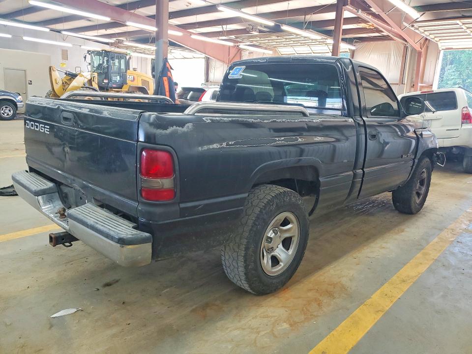 2001 Dodge Ram 1500 მანქანა იყიდება აუქციონზე, vin: 1B7HC16X81S270653, აუქციონის ნომერი: 61389386